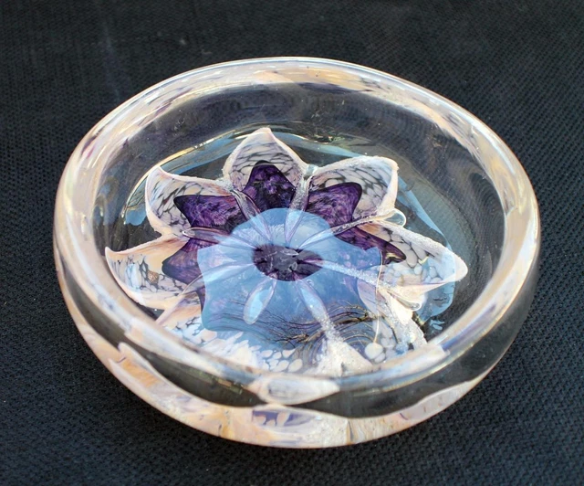 Único Art Cristal Cuenco Con 3D Flor Firmado Y Fechado Por Las Artista