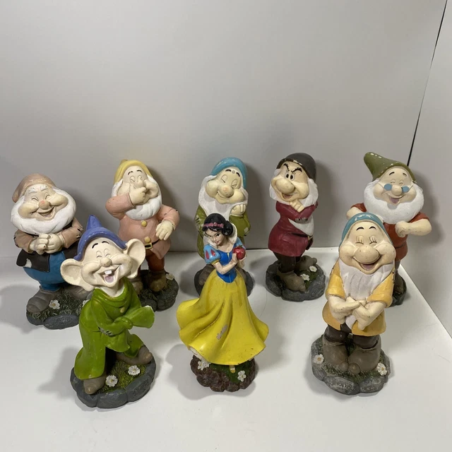DISNEY SNOW WHITE and The Seven Dwarfs Garden Statue Figurines Complete