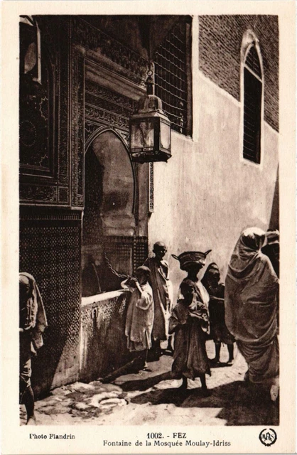 CPA AK MAROC FEZ - Fontaine de la Mosquée MOULAY-IDRISS (93071)