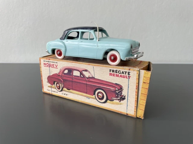 NOREV 50'S . Renault Frégate Grand Pavois , Num 11 . Bleu Bicolore