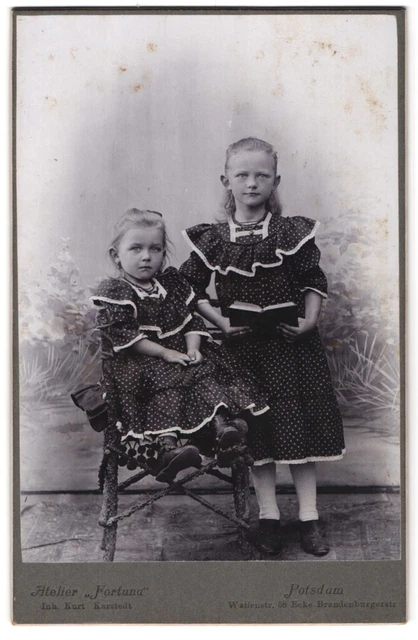 Fotografie Atelier Fortuna, Potsdam, Waisenstrasse 58, Geschwisterpaar gekleide