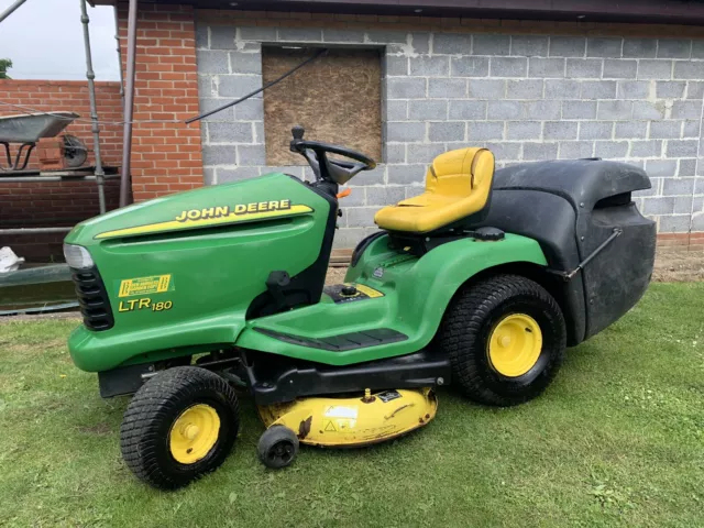 JOHN DEERE LTR180 Ride On Lawn Mower 42