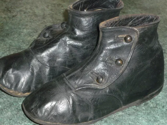 Ancienne Paire De Chaussures En Cuir Noir A Boutons Bottines Enfant Fin Xix Eme