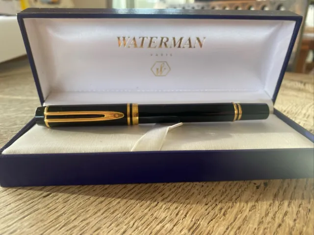 Waterman Fountain Pen - Black And Gold Trim, Medium 18k Nib - With Box KH09127