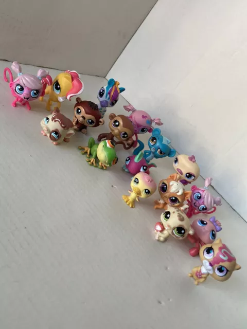 Littlest Pet Shop Lot Of 17 Figures Bundle LPS Original Plastic Toys