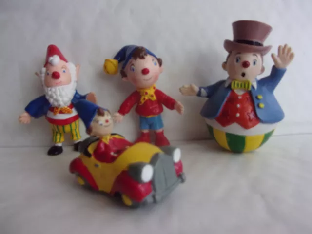 Figurine OUI-OUI POTIRON MR CULBUTO OUI OUI voiture PAPO PLASTOY