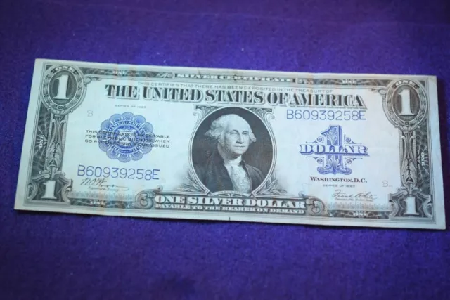 1923 Series $1 Large Silver Certificate Nice Crisp Bill--Fr# 238!  #864