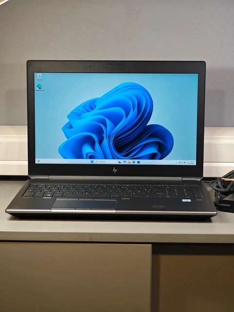 HP ZBook 15 G6 i7 9850H 32GB 512GB SSD     O gama larga de laptopuri