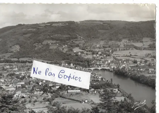 carte postale   19 ( Corrèze ) ARGENTAT - vue aérienne du PUY du TOUR