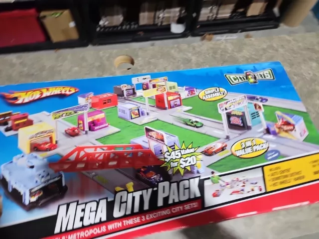 HOT WHEELS CITY Sets Mega City Pack Playset New Sealed Mattel