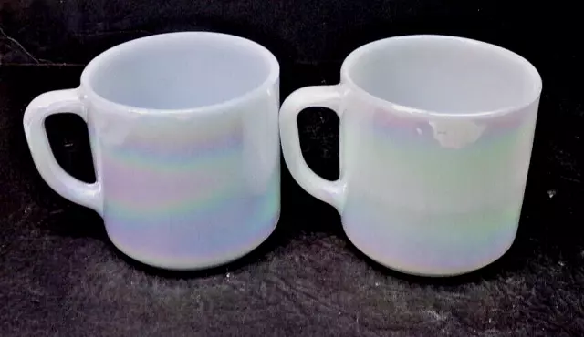 https://www.picclickimg.com/dkQAAOSwtatlNpjO/Vintage-Federal-Glass-MOONGLOW-Iridescent-Coffee-Mugs.webp
