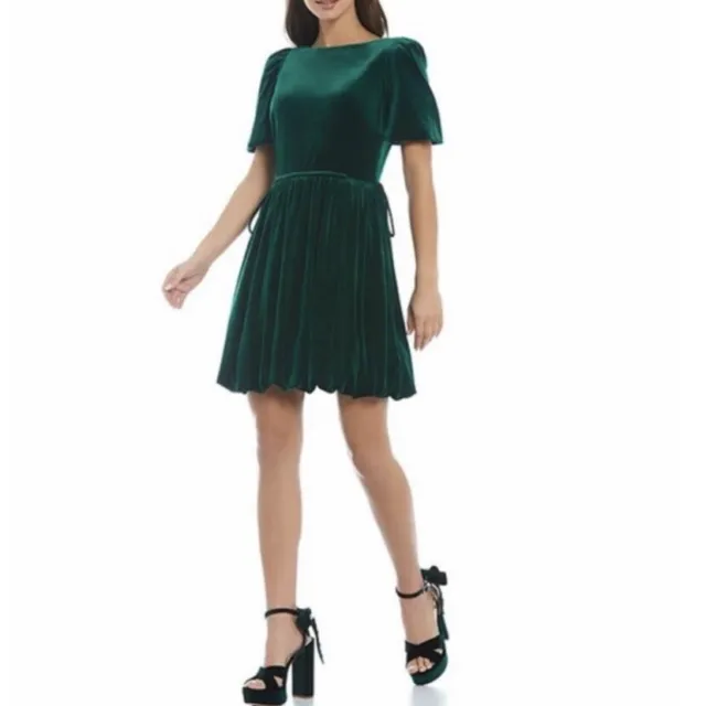 NEW Antonio Melani Nicola Bathie Green Velvet  Dress Short 8 Bubble Hem