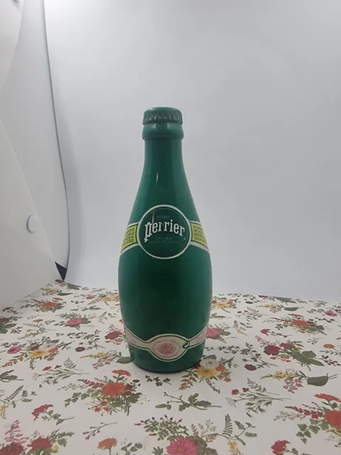 Ancien Décapsuleur Perrier Plastique Décors de Bouteille France Année 1960