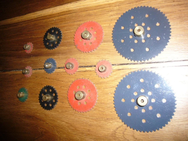 MECCANO lot ROUES CHAINE GALLE PIECES D'ORIGINE