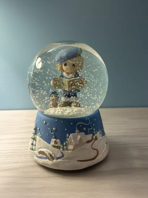 Precious Moments Girl Caroling Water / Snow Globe