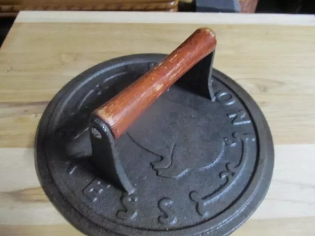 Cast Iron Grill Press Heavy Duty Bacon Press with Wood Handle 8 3/4" Round VGC