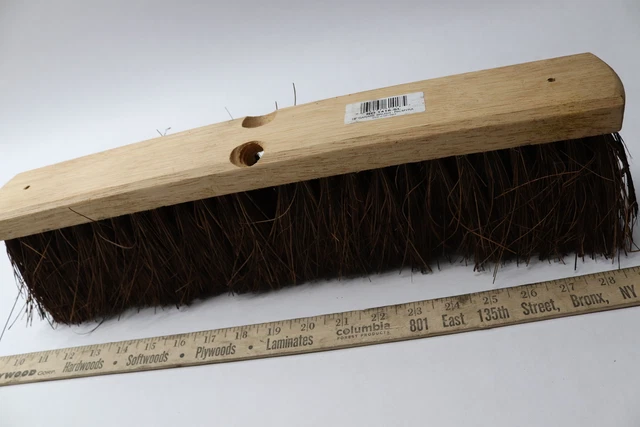Magnolia Brush Garage Brush Palmyra 18" 1418-SL
