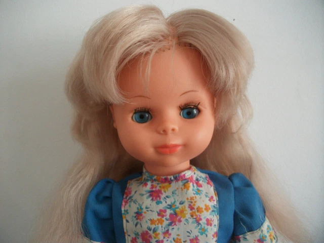 Ancienne Poupée BELLA - 38 Cm - Poupée Marcheuse - Occasion