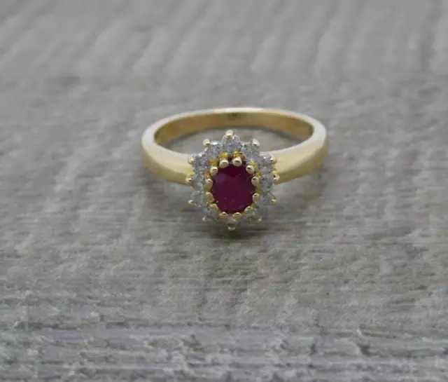 Beautiful 18ct Yellow Gold Ruby & .25ct Diamond Daisy Halo Cluster Ring J 1/2