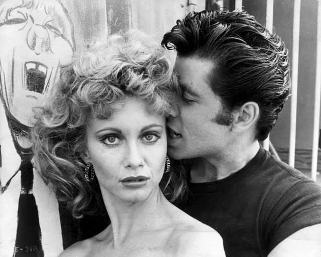 SEXY OLIVIA NEWTON-JOHN 8x10 PHOTO ICONIC DEATH JOHN TRAVOLTA GREASE