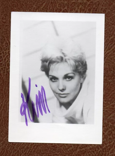 KIM NOVAK Hollywood ACTRESS Wallet Size AUTOGRAPHED PHOTO SIGNED 'KIM'