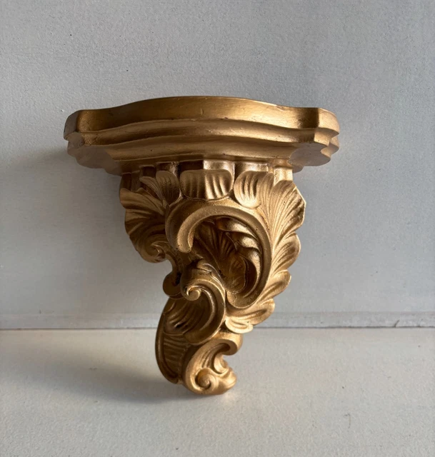 Petite Console Murale Dorée En Résine – D'époque, état Brut