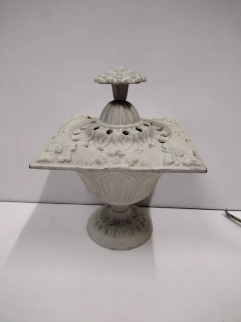 Hen-feathers Ivory Cast Iron Large 9.5” Lidded Urn Flower Home Garden Decor