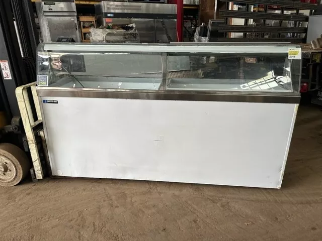 Master-Bilt Products DD-88 - Ice Cream Dipping/Display Cabinet