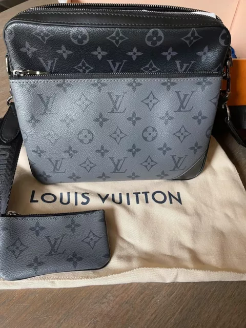 Louis Vuitton LV Trio messenger Grey Leather ref.246616 - Joli Closet