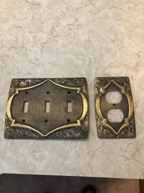 Amerock Vintage Brass Carriage House Light Switch & Outlet Wall Plate Covers