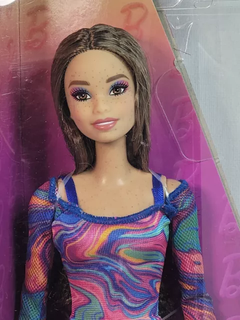 Barbie fashionista green hair deals