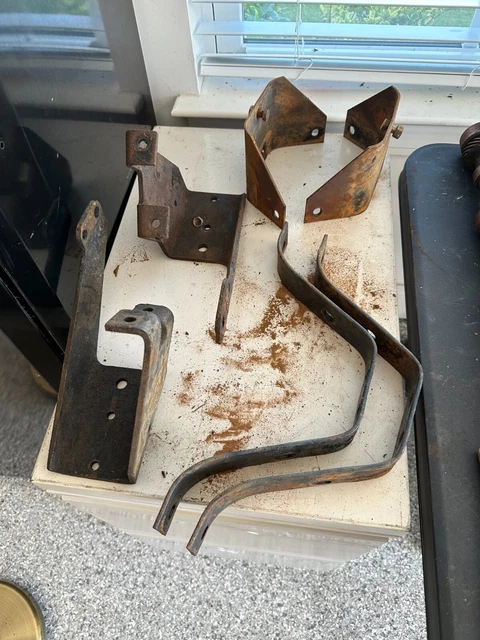 Ih Scout 800 Misc Brackets Etc.
