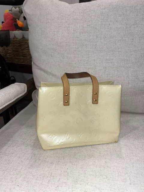 Louis Vuitton Reade Shoulder Bag PM White Leather Monogram Vernis