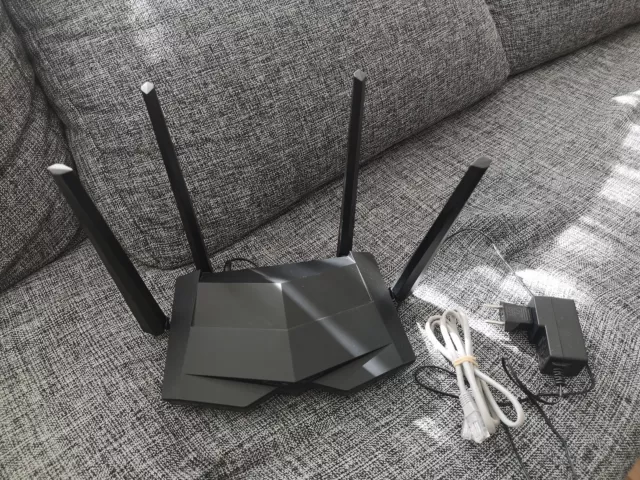 Tenda AC10 WLAN Router Dual-Band (2.4 GHz/5 GHz) Gigabit Ethernet Black