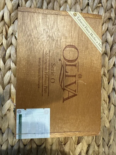 Oliva "Serie O" Nicaraguan Habano Puro 20 Robusto Cigars Empty Wood Cigar Box
