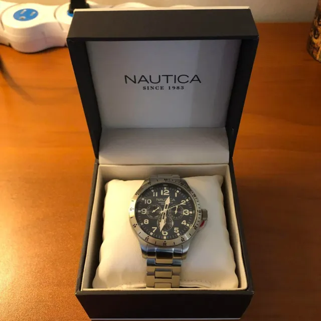 *NEW* Nautica N14672G Men Stainless Steel Bracelet Watch (NEVER WORN) NWT