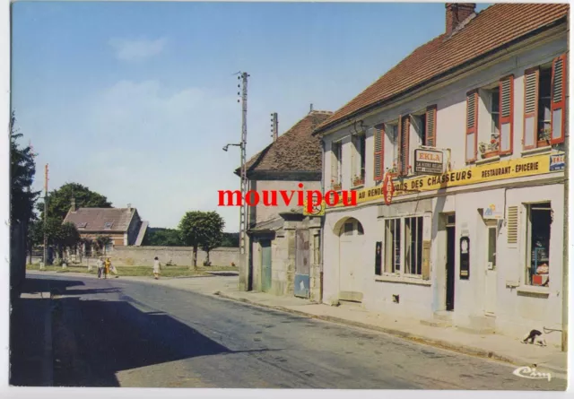 carte postale - Le Tillet - Oise - La grande rue et le café tabac