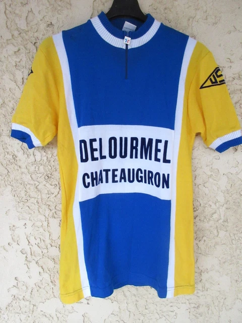 Maillot cycliste V.C.B.A AGEN Continent vintage années 90