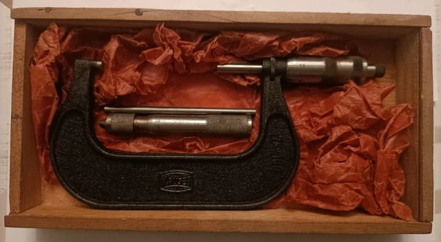 Micromètre d'extérieur - 0 - 25 mm - Moore & Wright - à vernier