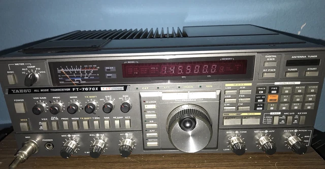 YAESU無線機　FT-767GXX RigPix Database - Yaesu - FT-767GX