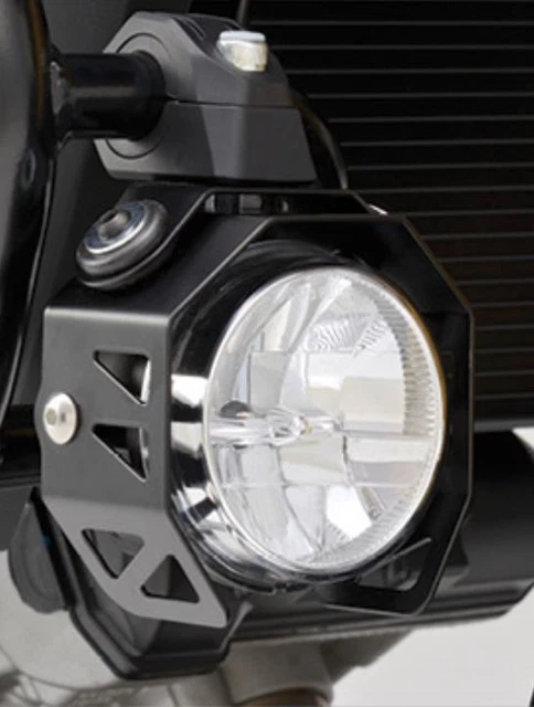 Suzuki Fog Lamp Shroud Set 990D0-31J30