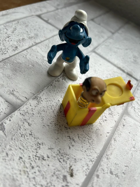 SCHLEICH Schlumpf Autofahrer - Spielzeugfigur Für Sammler & Kinder Ab 3 Jahren