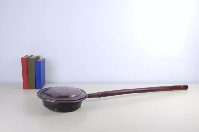 Antiguo Sartén Cobre Con Largo Mango en Madera De Chimenea Equipamiento Rústico