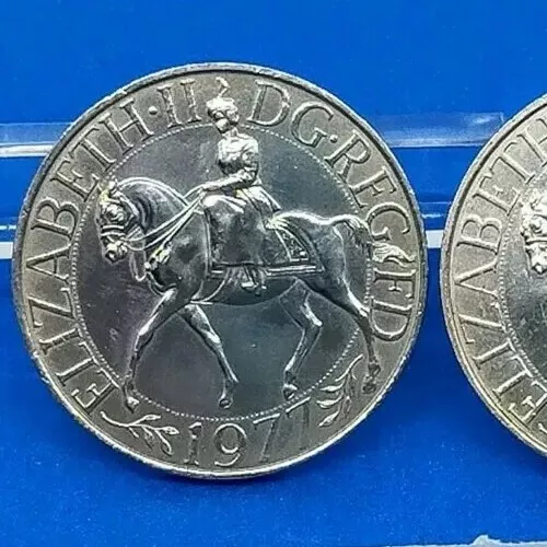 1977 Queen Elizabeth II silver jubilee Crown Coin, collectable Royal memorabilia