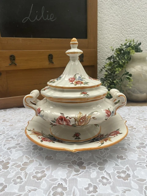 Soupière ou légumier vintage à motif de rose