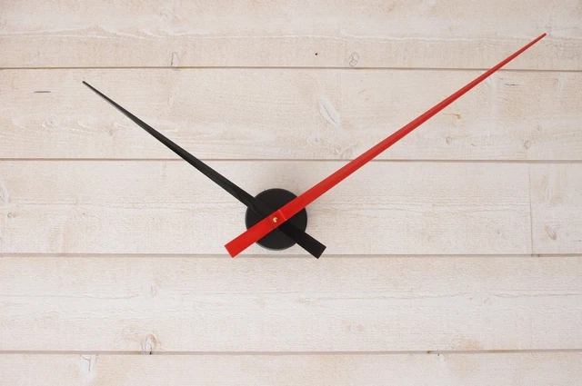 Horloge ronde en bois naturel diamètre 60cm | Maison et Styles