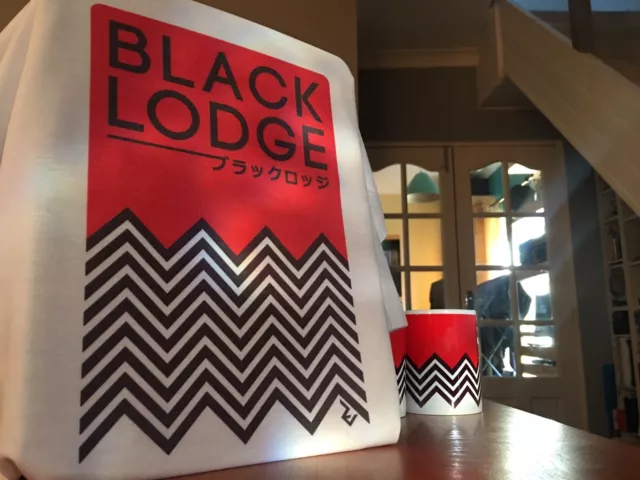 T-Shirt Twin Peaks japanisch schwarz Lodge - David Lynch inspiriert vom Minimalismus