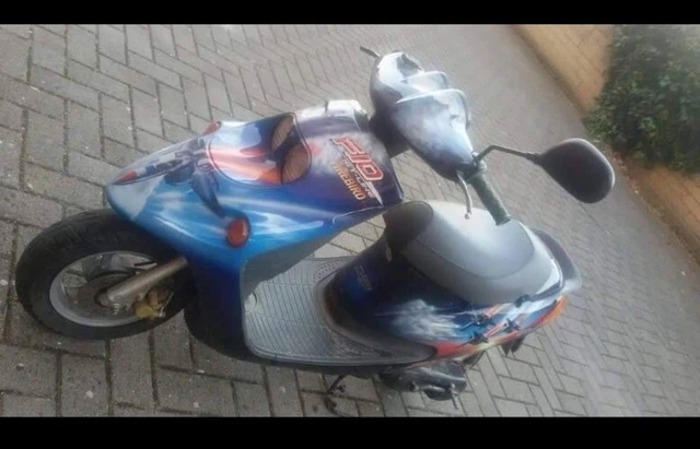 F10 MALAGUTI SCOOTER FIREBIRD + Scocca Aggiuntiva F 10 Prototype Motorino 10+