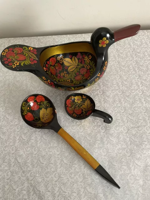 Beautiful Painted Lacquered Duck Bowl w/ 2 matching Spoons