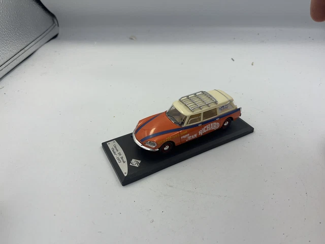Norev 1/43 - Citroën ID Break 1957 - Thème Cirque Pinder - Jaune - Collection - Neuve
